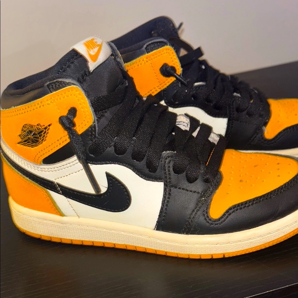Kids Jordan 1 Retro High OG Taxi (PS) Size 2 - Picture 6 of 9